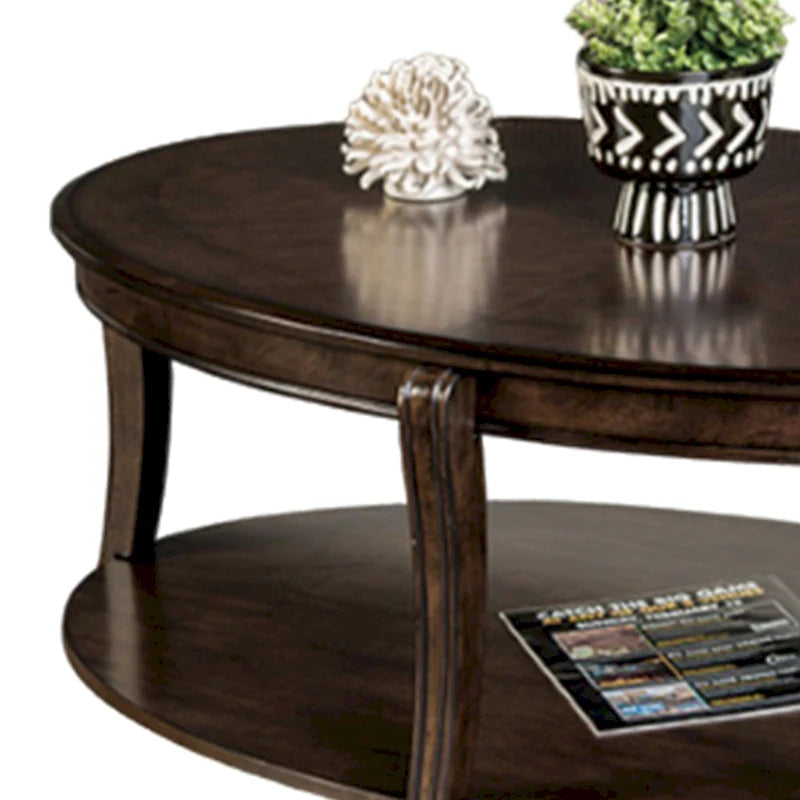 Table basse ovale noyer marron avec étagère ouverte, style transitionnel