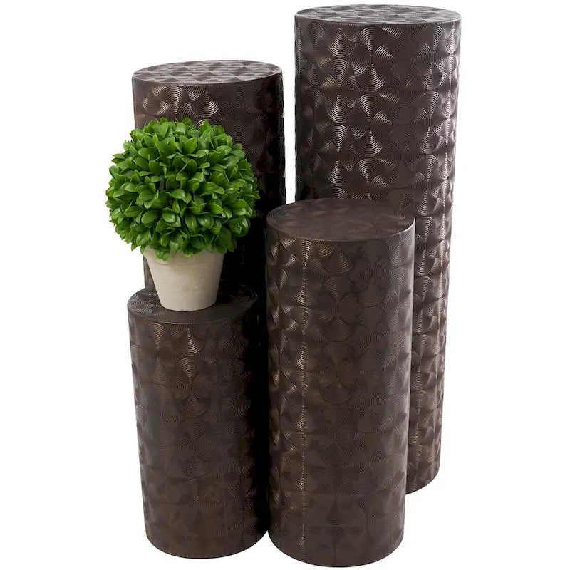 Tables d'appoint sur pied en fer brun, design martelé / coquille, lot de 4
